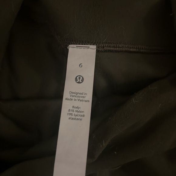 Lululemon Align Biker Shorts Olive Green 8" Inseam Rare Size 6 - Picture 7 of 10